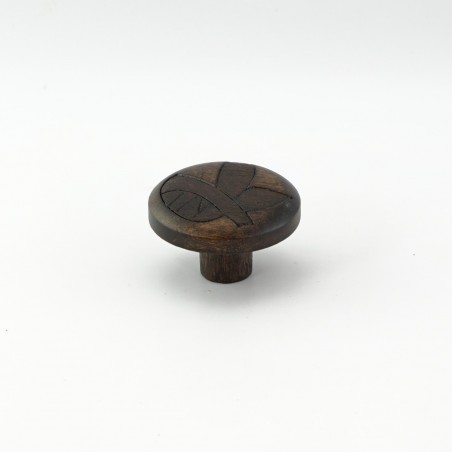 Walnut Engraved Wooden Knob (Leaves)