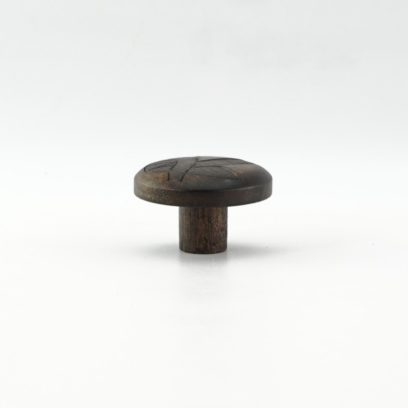 Walnut Engraved Wooden Knob (Leaves)
