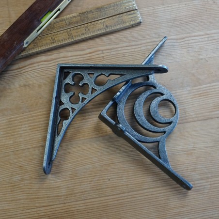 'Stonehill' Cast Iron Shelf Bracket