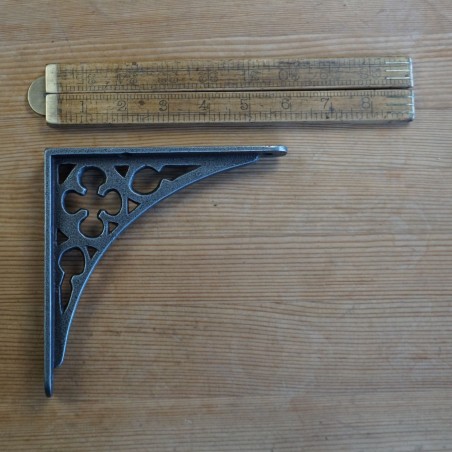 'Stonehill' Cast Iron Shelf Bracket